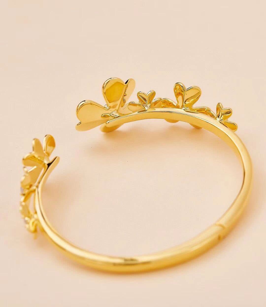 Van Cleef & Arpels Silver Flower Bracelet